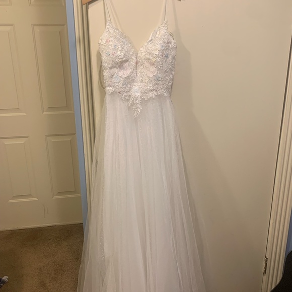 Baltic Born Celeste Tull Wedding Gown - Picture 1 of 7